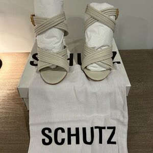 BRAND NEW Schutz Women's Strappy Heels Size 8.5 color pearl